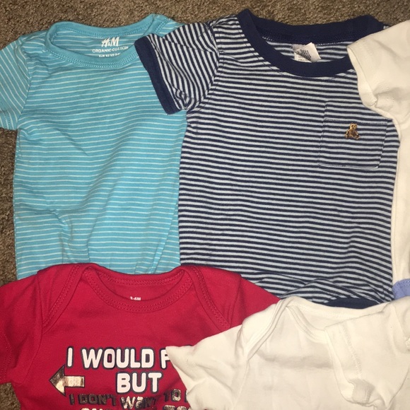 8 Onesies 3-6m - Picture 2 of 5